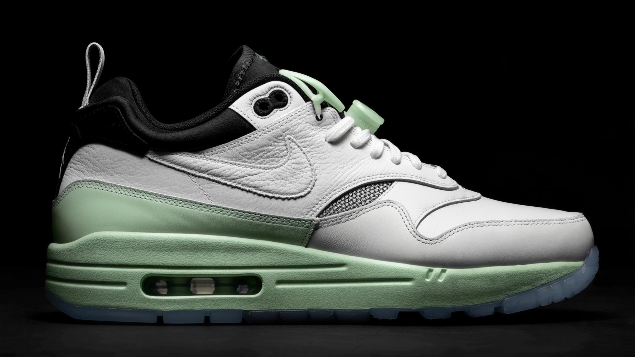 An In-Depth Exploration of the Air Jordan 4 'Seafoam'